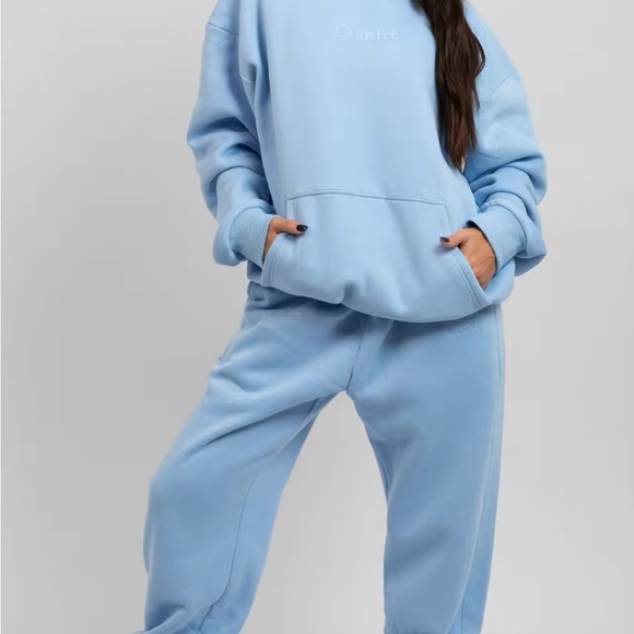 Comfrt Tops - Comfrt Astro SET Signature Hoodie and Sweatpants Medium